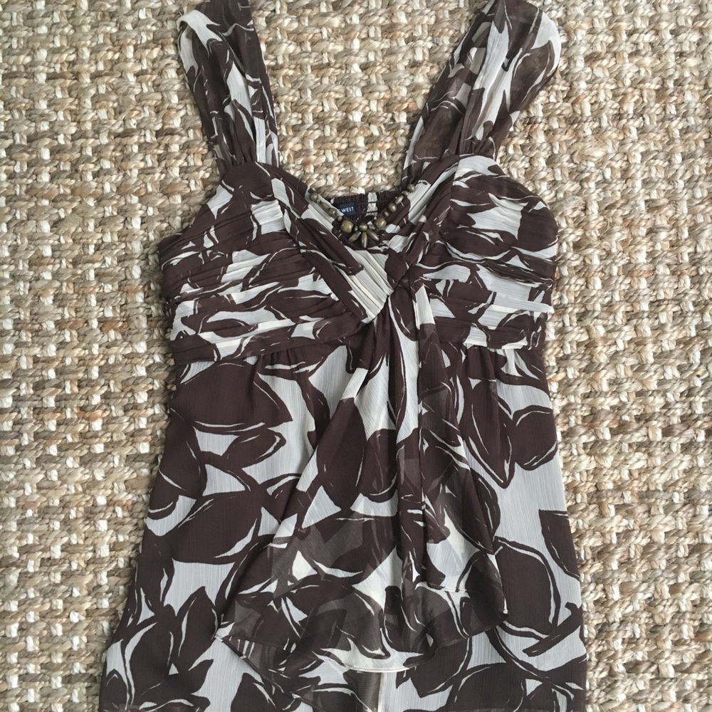 Like New NINE WEST TOP🌻